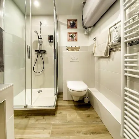 Apartament L'osmose Avec Balcon, 3mn Place Chateau